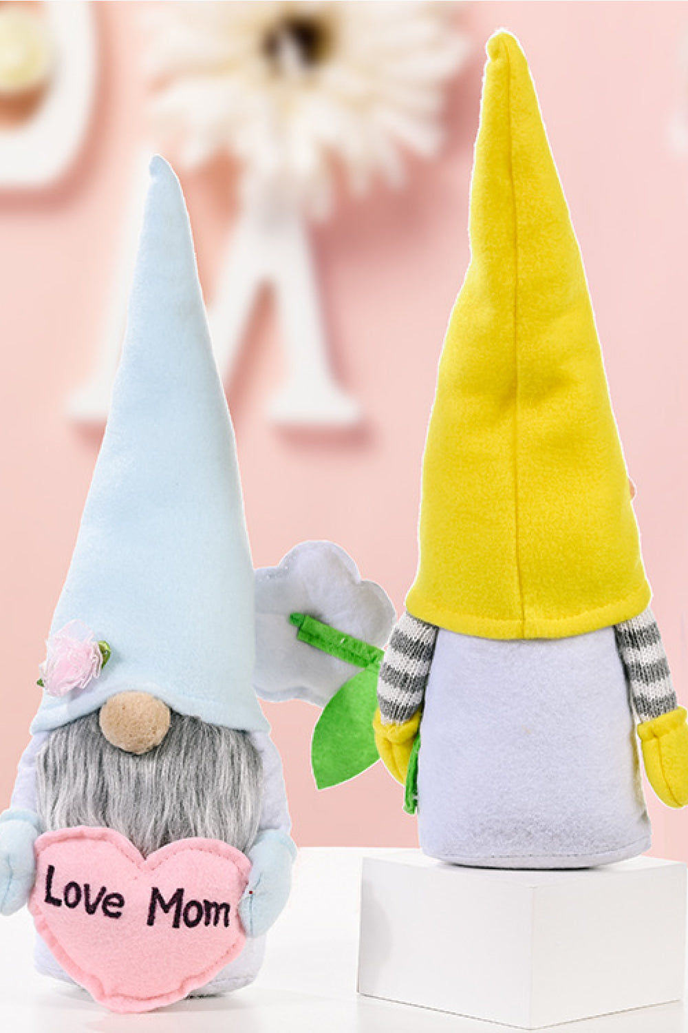 Mother's Day Pointed Hat Faceless Gnome