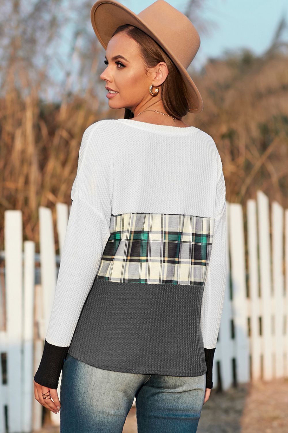 Plaid Color Bock V-Neck Knit Top